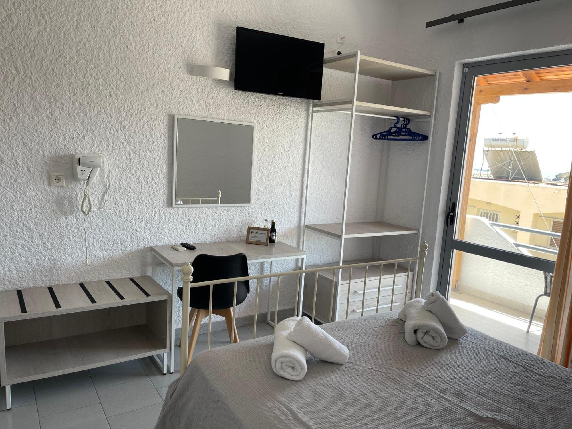 Georgina Hotel Agia Marina  ภายนอก รูปภาพ